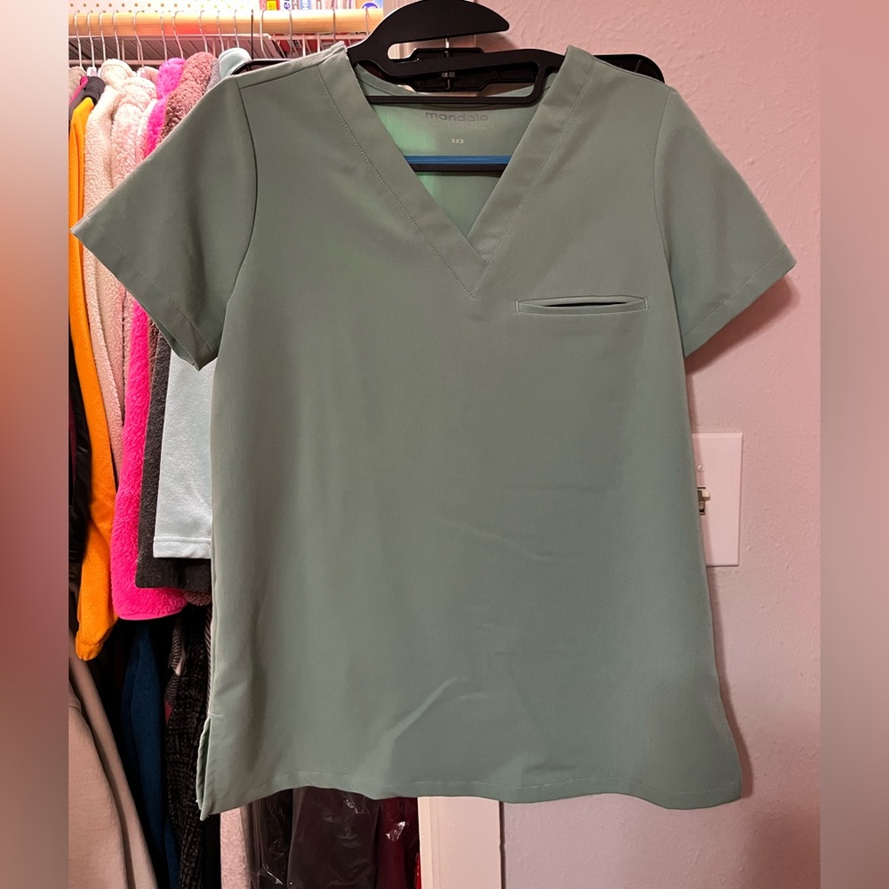 JADE mandala scrubs set